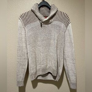 GUESS Medium Men's Beige and Brown Knit Sweater